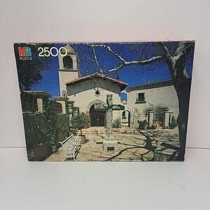 MB puzzle Vintage 1986 Grand 2500 Pieces Tlaquepaque Village Sedona AZ Sealed